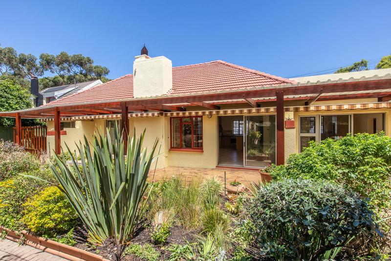 3 Bedroom Property for Sale in Bergvliet Western Cape